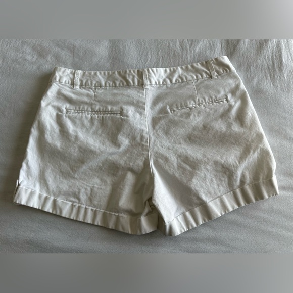 Banana Republic Factory White Cotton Shorts size 8 - Picture 2 of 3